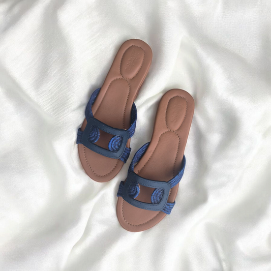 Golden Dunes – Handwoven Moroccan Raffia Slippers | Elegant Indoor-Outdoor Wear