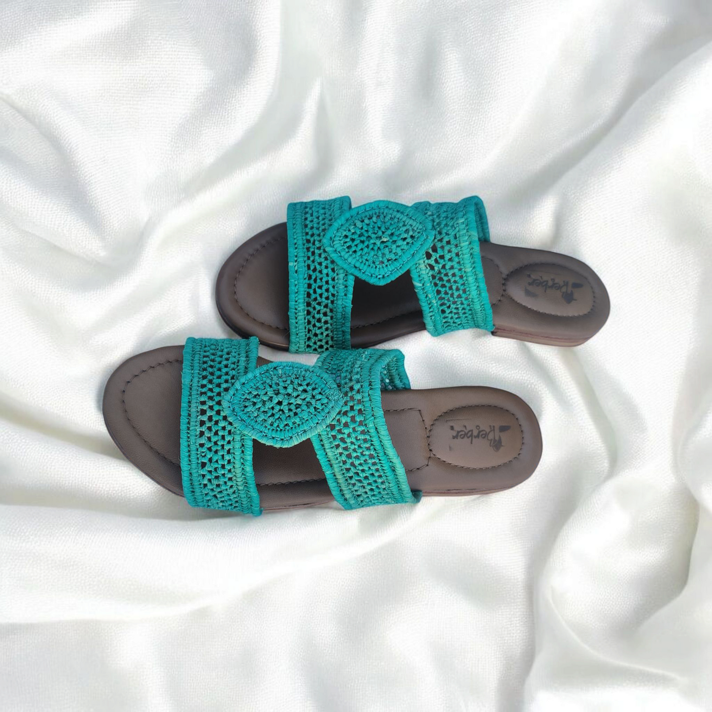 Handmade Raffia Sandals in Natural Fiber Design