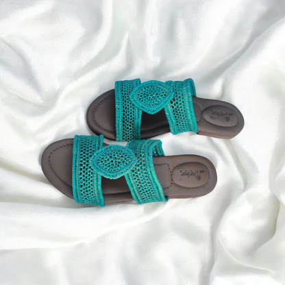 Handmade Raffia Sandals in Natural Fiber Design