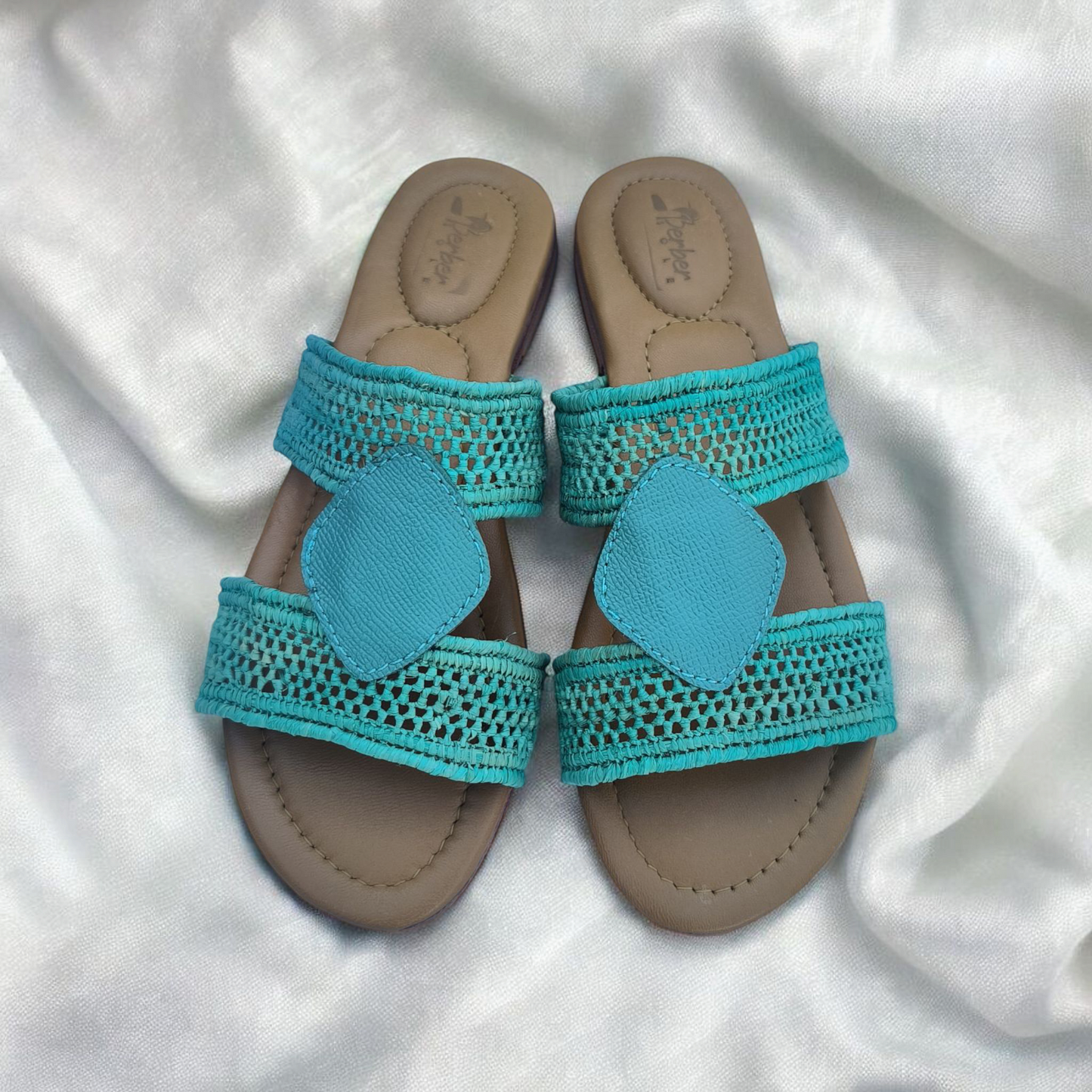Timeless Step sandals – Handwoven Moroccan Raffia Slippers