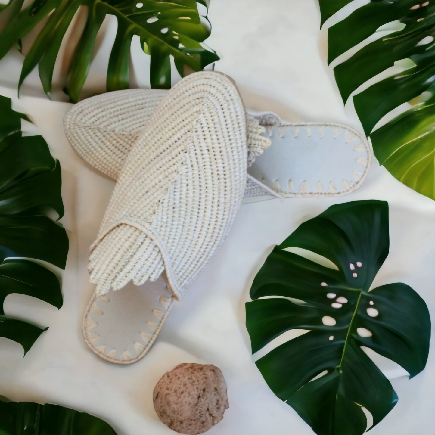 Handmade Moroccan raffia sandals by BerberSole