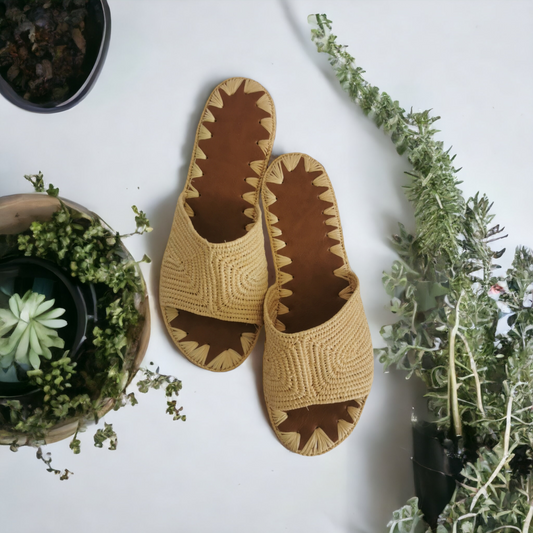 Handmade Moroccan raffia sandals by BerberSole