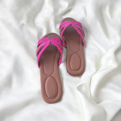 Amber Souk – Handwoven Moroccan Raffia Slippers | Elegant Indoor-Outdoor Wear