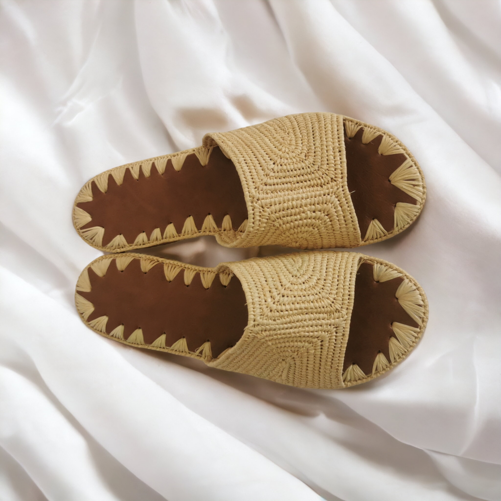 Handmade Moroccan raffia sandals by BerberSole