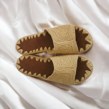 Handmade Moroccan raffia sandals by BerberSole